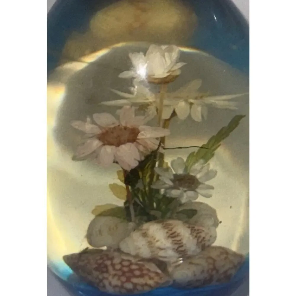 Vintage Lucite Acrylic Egg Sea Shells Flowers Paperweight Easter Collectible 3